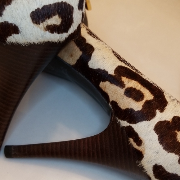 Shoes - Picture 7 of 8